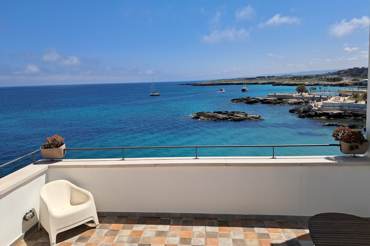 “NETTUNO” La Terrazza sul Mare gallery image 5