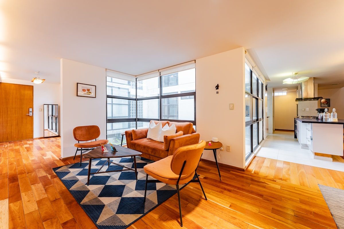 Stylish Apt near Reforma: Private Rooftop/Jacuzzi gallery image 3