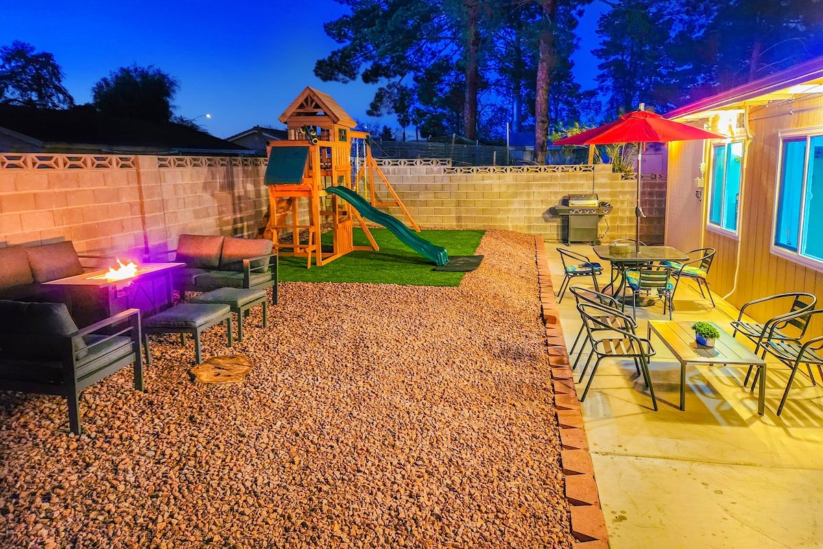 Large Family House with Game Room & Play Ground gallery image 4