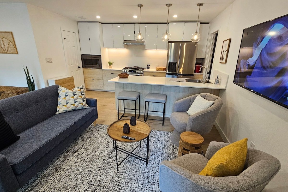 The Spring House. 4 bed 3 bath gallery image 4