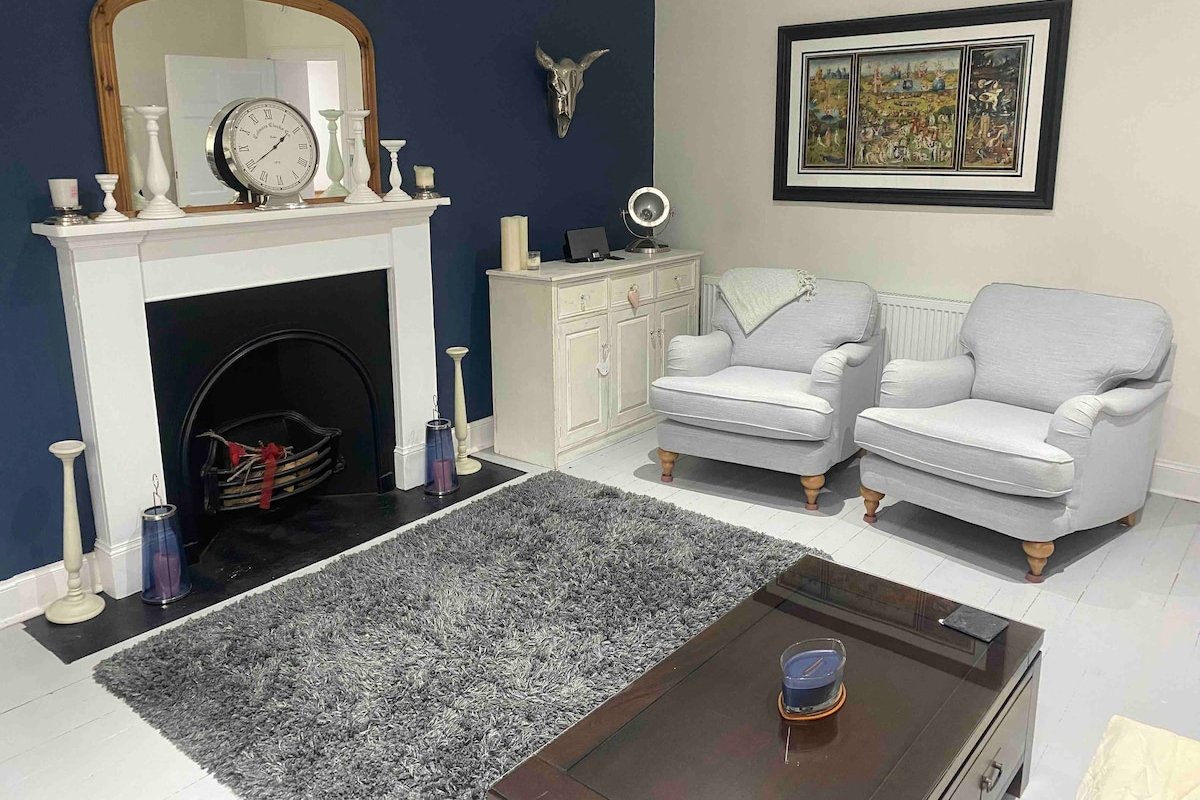 Fabulously spacious basement flat city centre gallery image 4