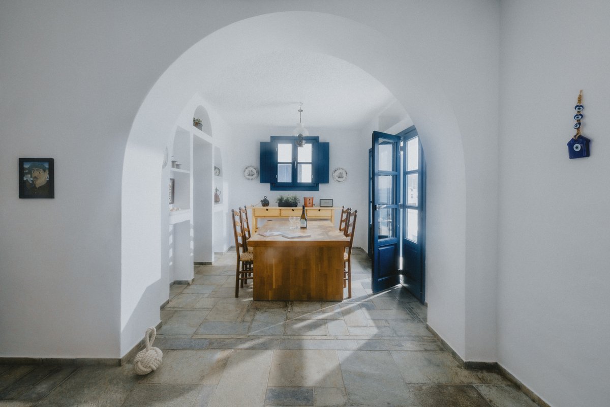 Armeni Seaside Villa – with private boat service!