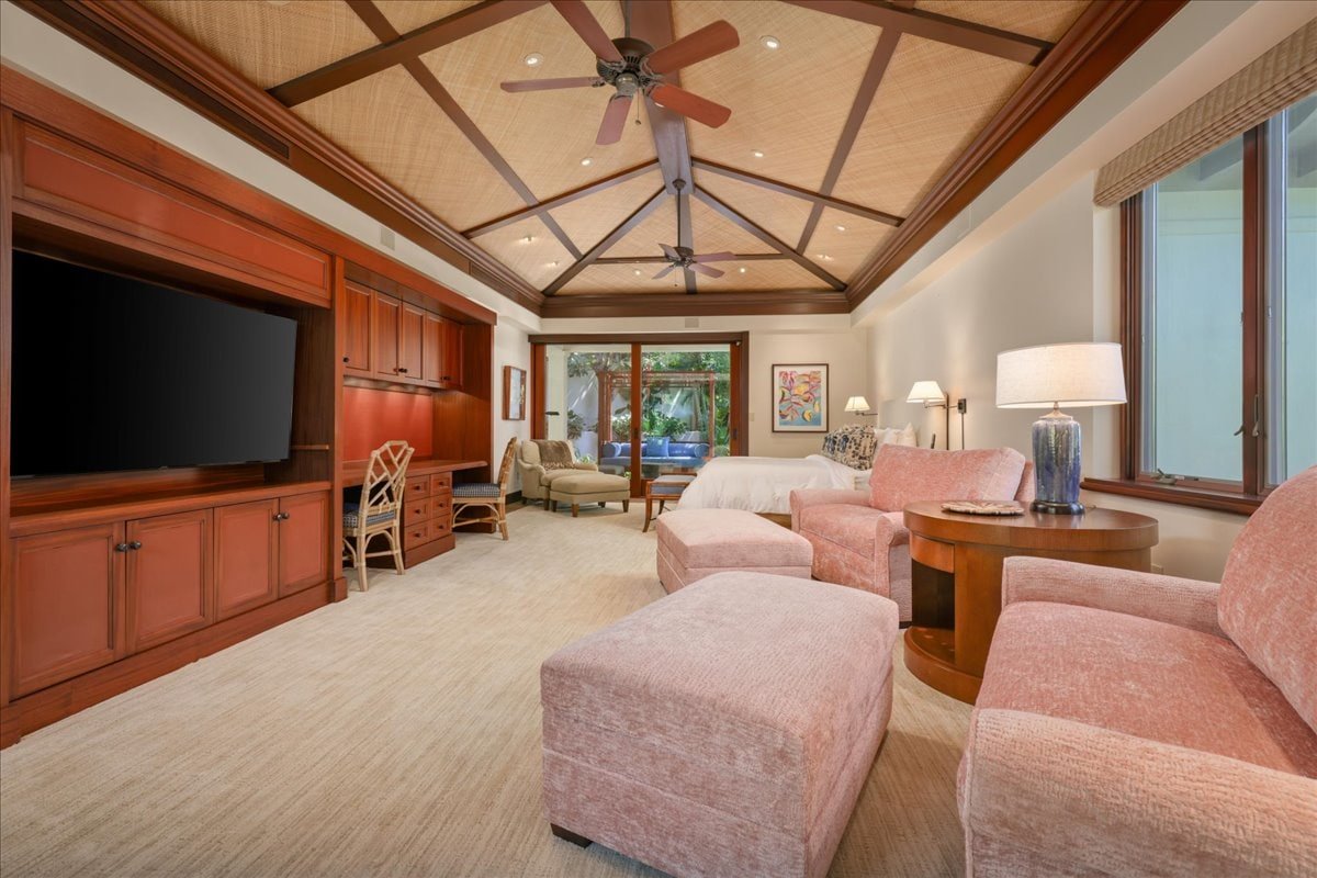 Waiulu Estate 152B – Ocean View & Fully Renovated gallery image 4