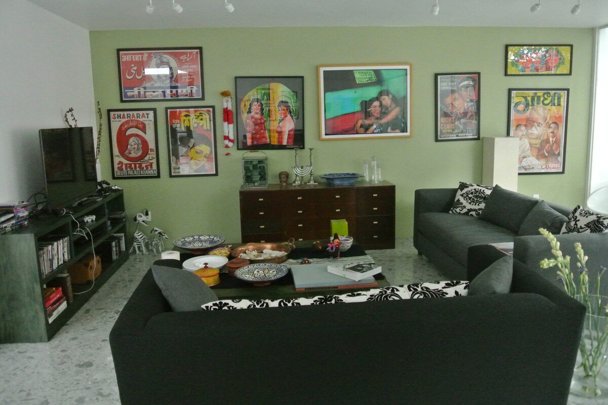 Beautiful designer artists home.. gallery image 4