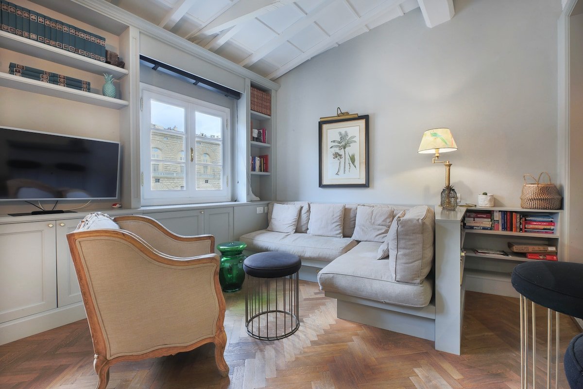 Pitti 8 with amazing view gallery image 3