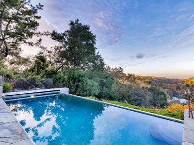 Stunning Luxurious Modern Los Altos Hills Villa