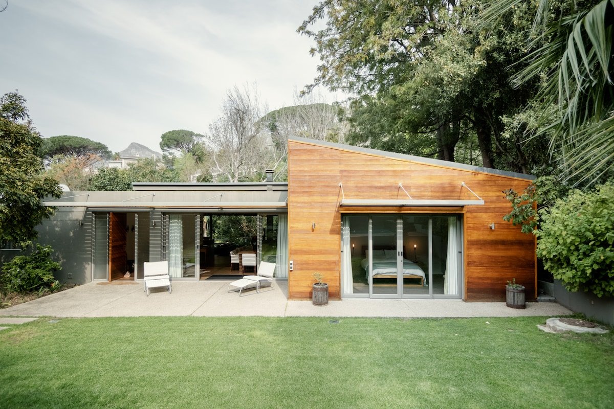 Modern Contemporary Zen Tree House Sparkling Pool gallery image 2