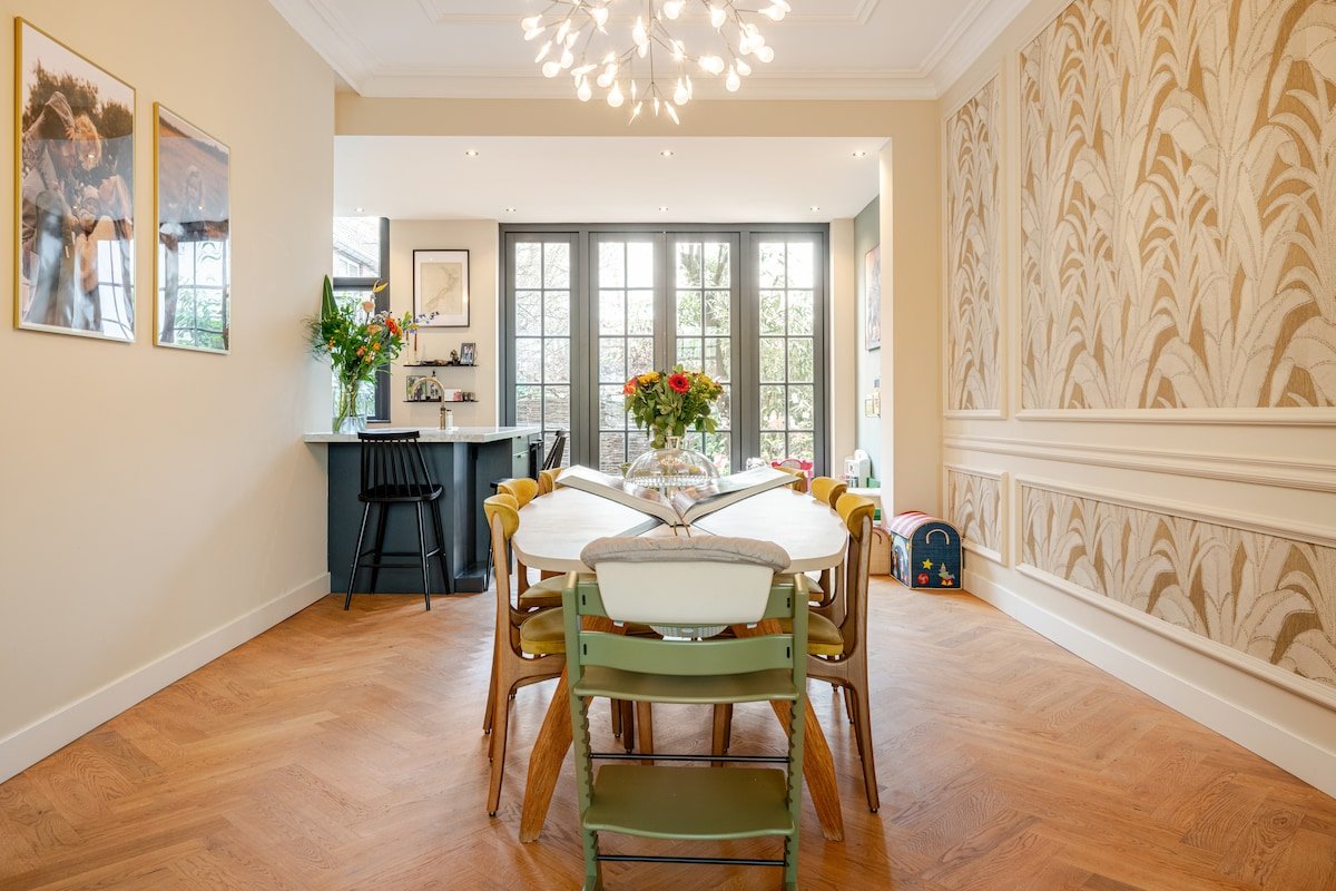 Luxury house with garden in popular Amsterdam area gallery image 2