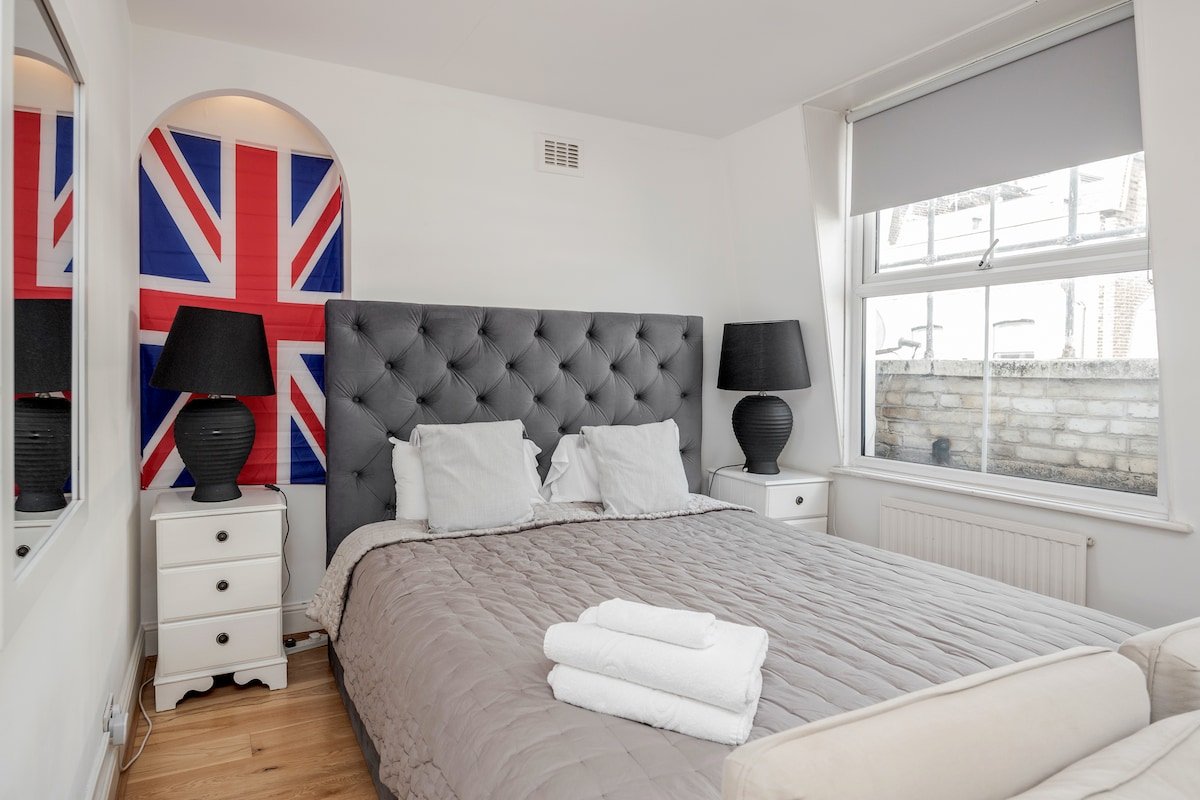 Relaxing & Spacious 4bed 2.5bath +AC + Fast Wi-Fi gallery image 5