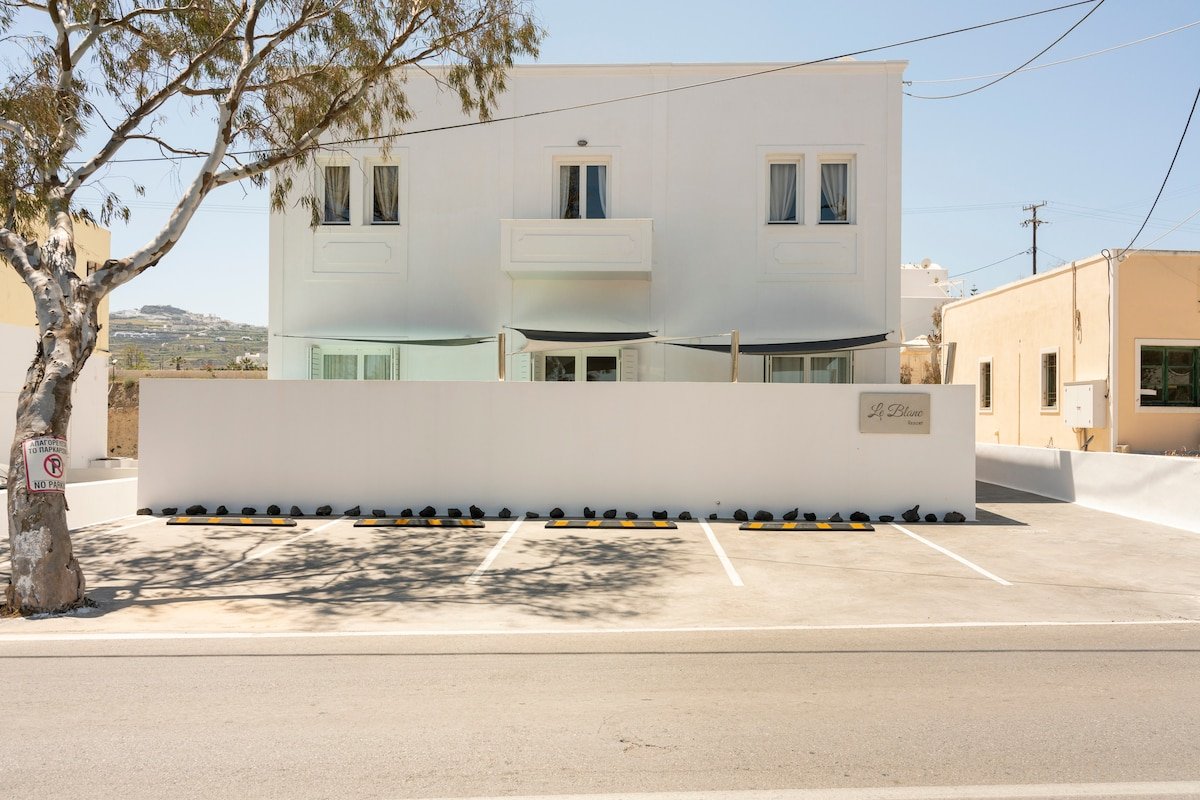 Le Blanc Resort Santorini – Two Luxury Houses gallery image 2