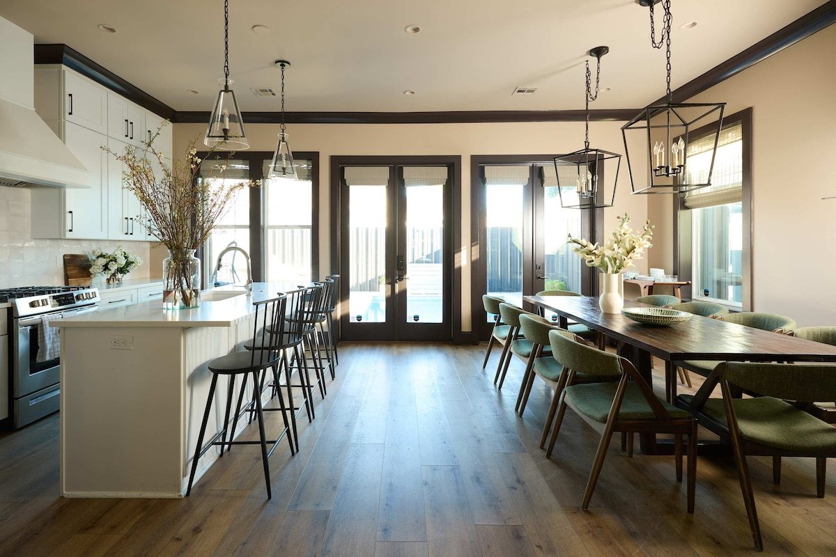 Chic, Marigny Home | Heated Pool gallery image 3