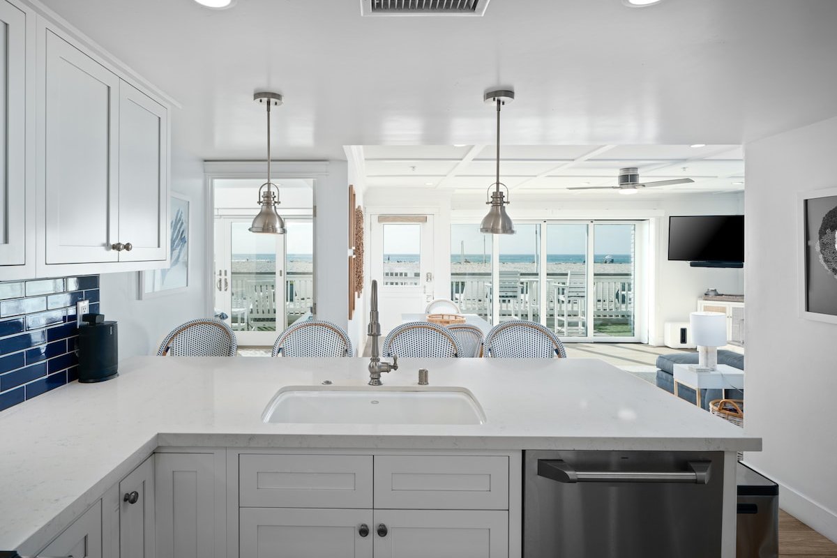 Oceanfront | Ground Floor | AC | Beach Toys gallery image 4