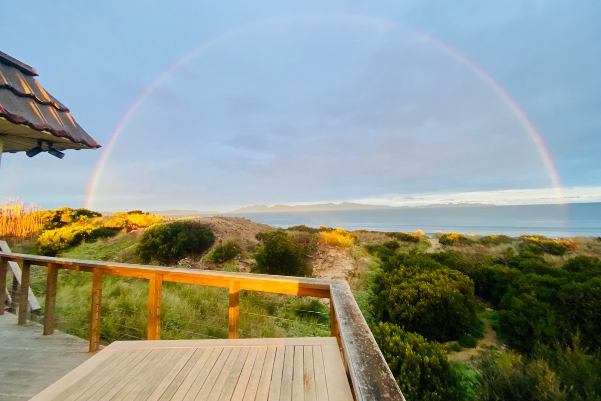 IdleWild – secluded cosy beachfront escape