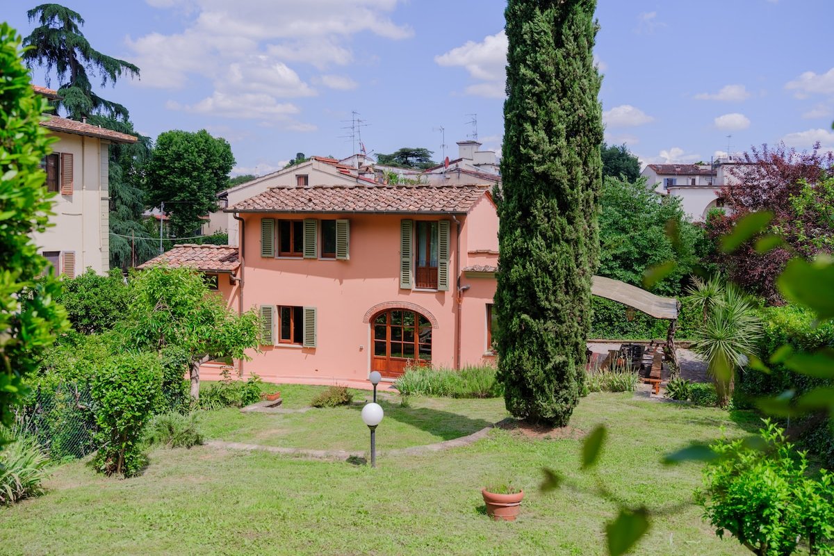 Stalla – Villa with garden in the historic center gallery image 2