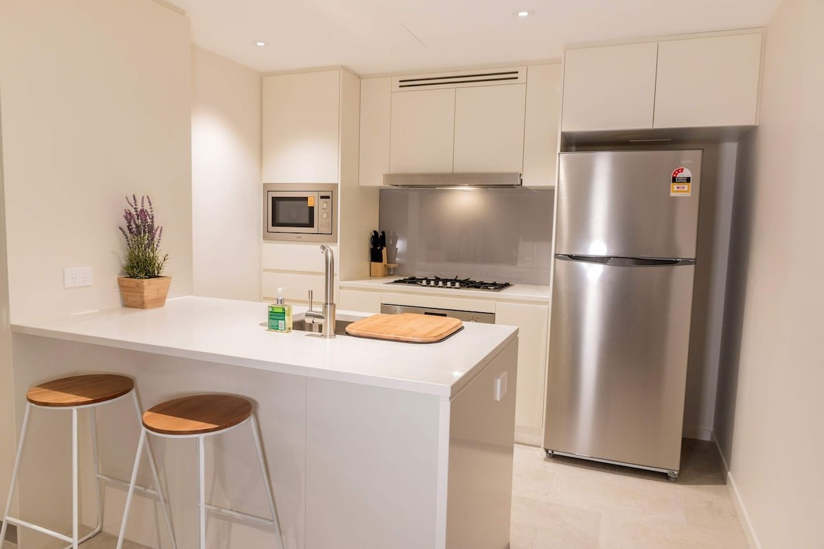 2BR Luxury Skytower |Views|CBD|Pool|Gym|Netflix gallery image 5