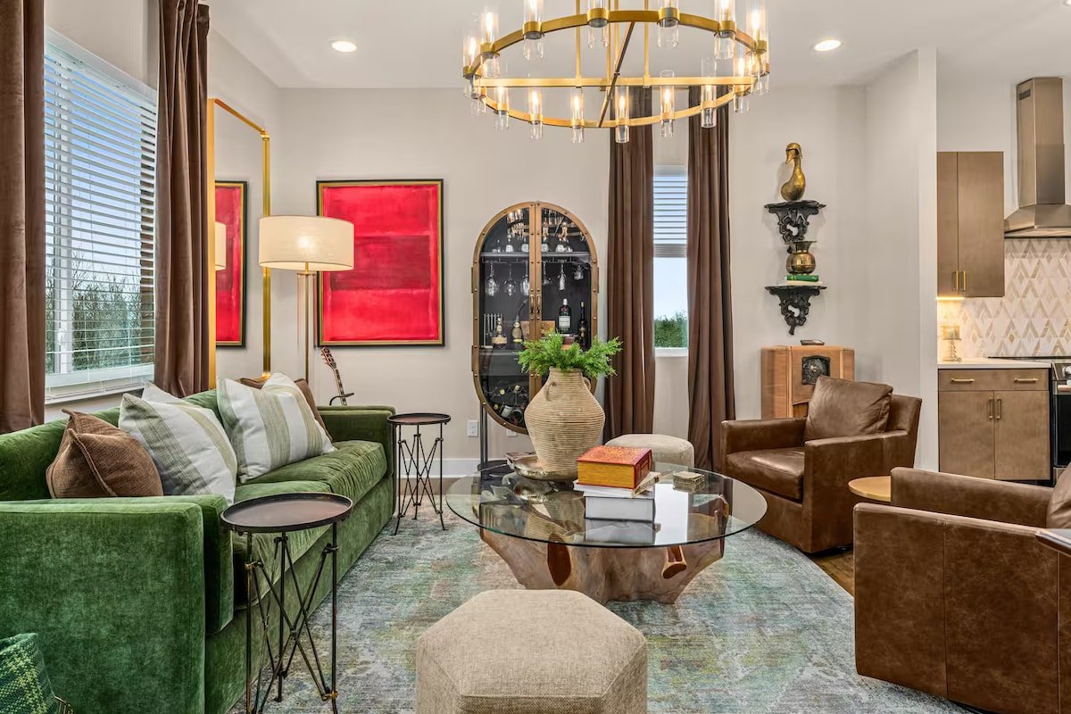 Artist Retreat: Hot Tub | Skyline View | Game Room gallery image 3