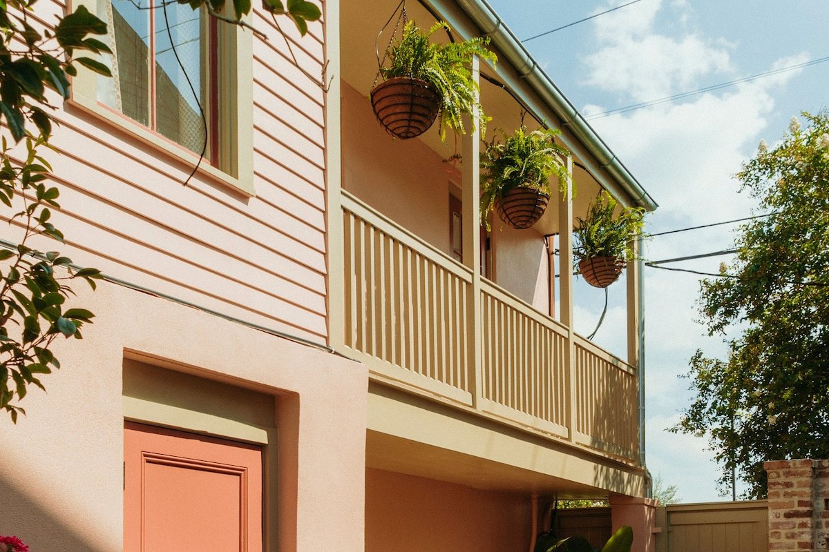 Chartres Carriage House & POOL by Dear Valentine gallery image 4