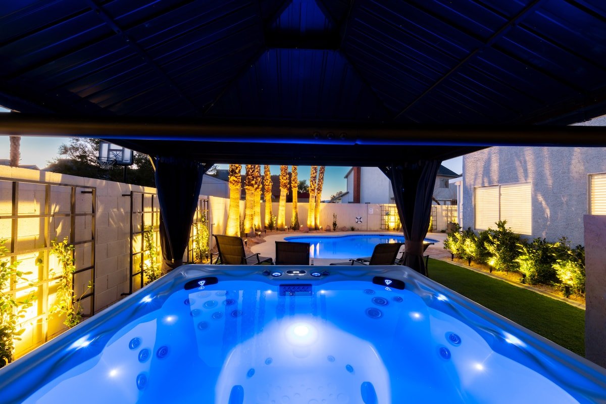 Beautiful Modern Home with Pool & Spa !:24) gallery image 3