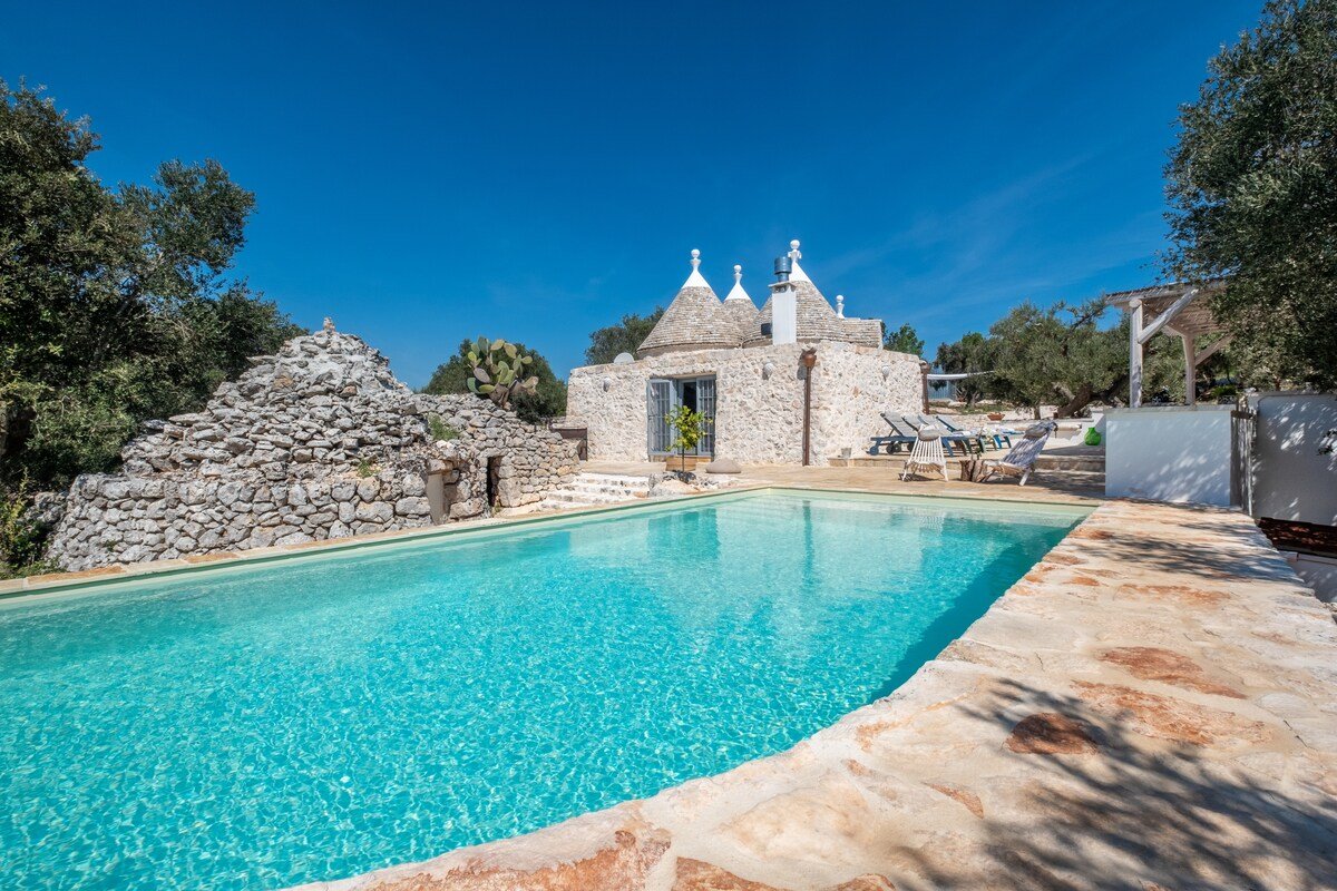 Trullo della Luce. Luxurious Trullo retreat gallery image 5