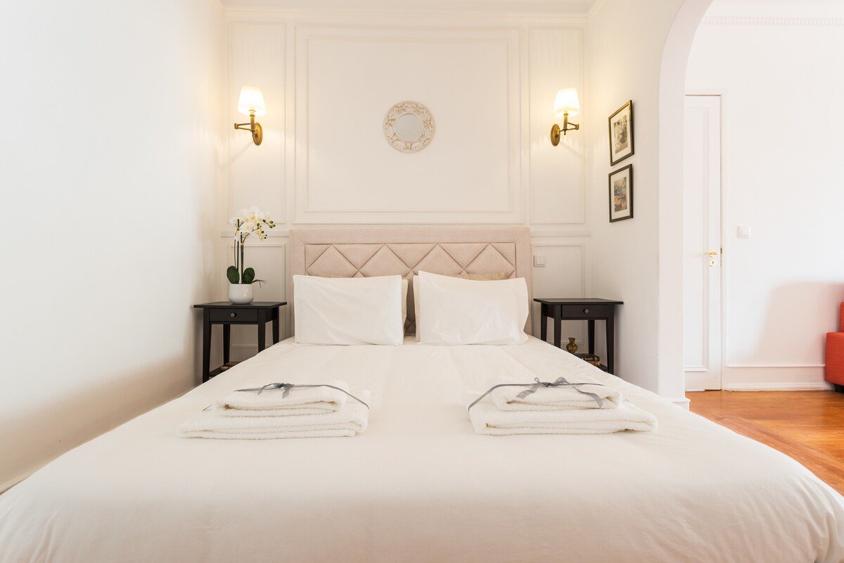 AMAZING 6 Rooms Apartment in heart of Metropolis gallery image 5