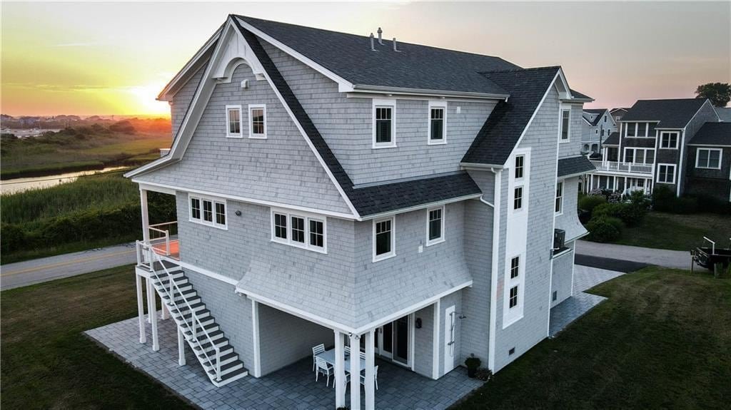 Live Your Dream! Ocean Views, Steps to the Beach! gallery image 3