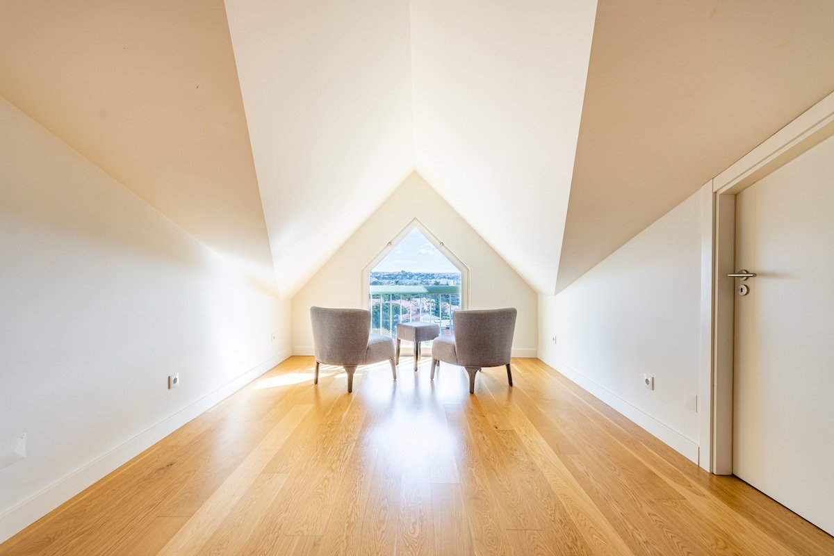 Khall sea view duplex gallery image 2