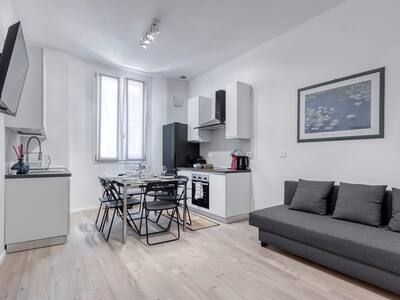 Appartamento Luminoso tra le Torri X6 – Fibra Wifi