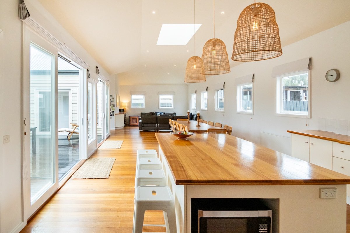 Sorrento Overboard gallery image 2