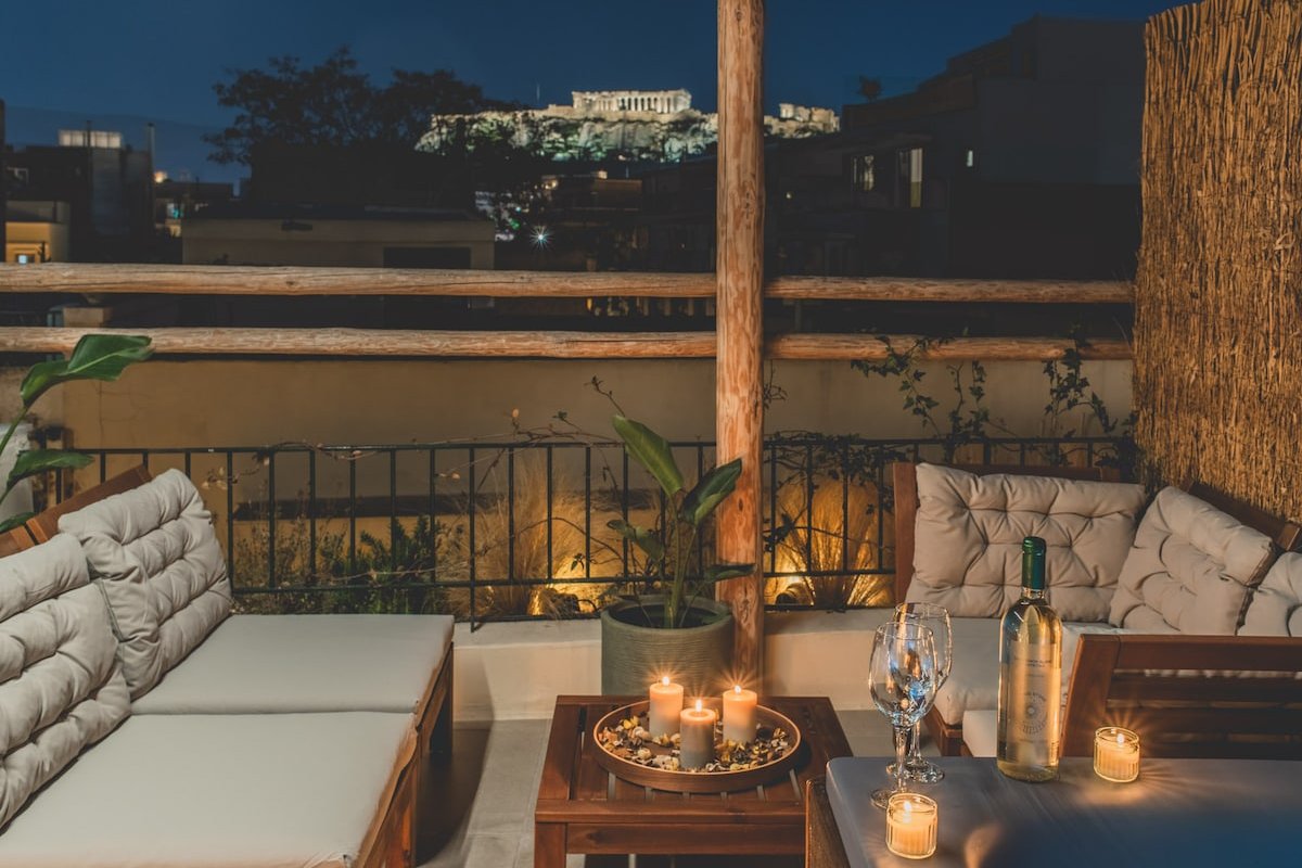 Luxury apt with Acropolis view Terrace and Jacuzzi gallery image 3