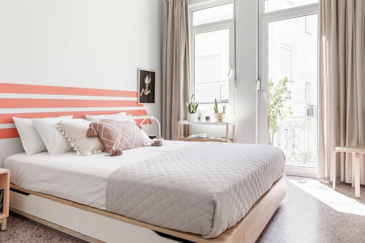 Entire 3-floor Building in the Heart of Psyrri