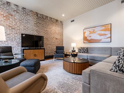 3BR Charming Stay in French Qtr | Mayfair Hotel