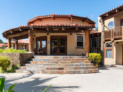 Villa Descanso | Peaceful Beach Front 3BR Seascape