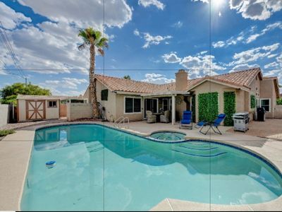 4 b2b~ pool &spa；Close to strip/airport