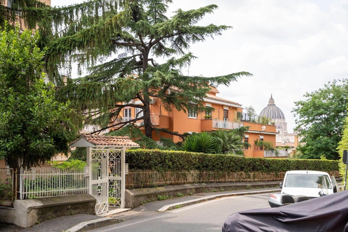 [Vatican]-Luxury Flat with Garden +Private Parking gallery image 3