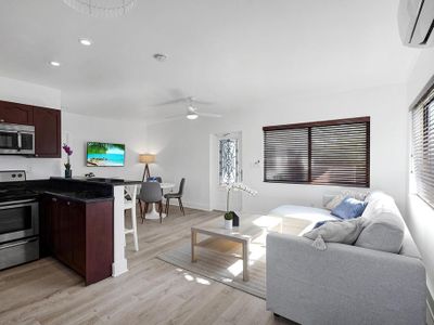 Waves On Walnut # 4-Beach Access