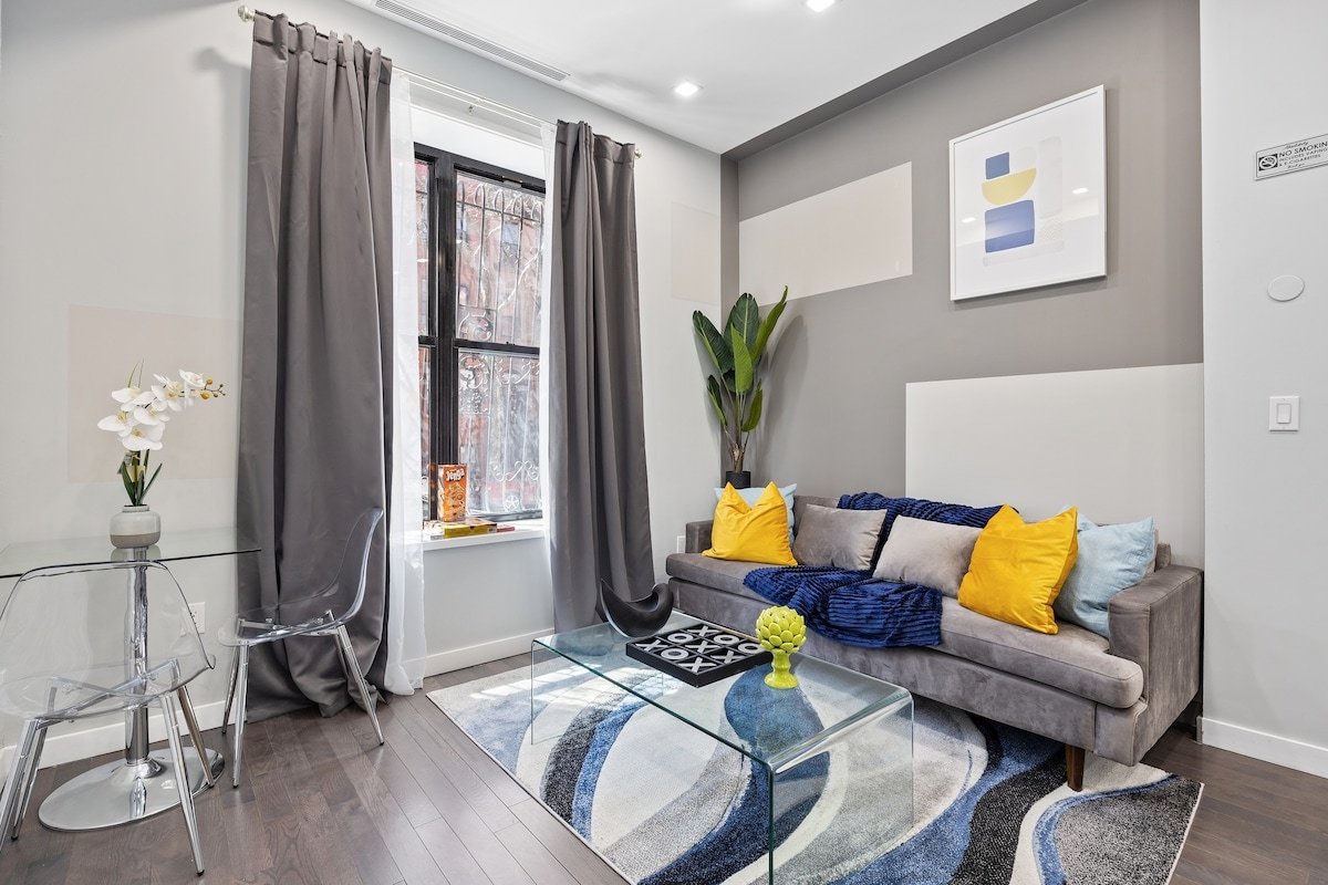 Duplex Close to Times Sq|Save on Long Stays gallery image 2