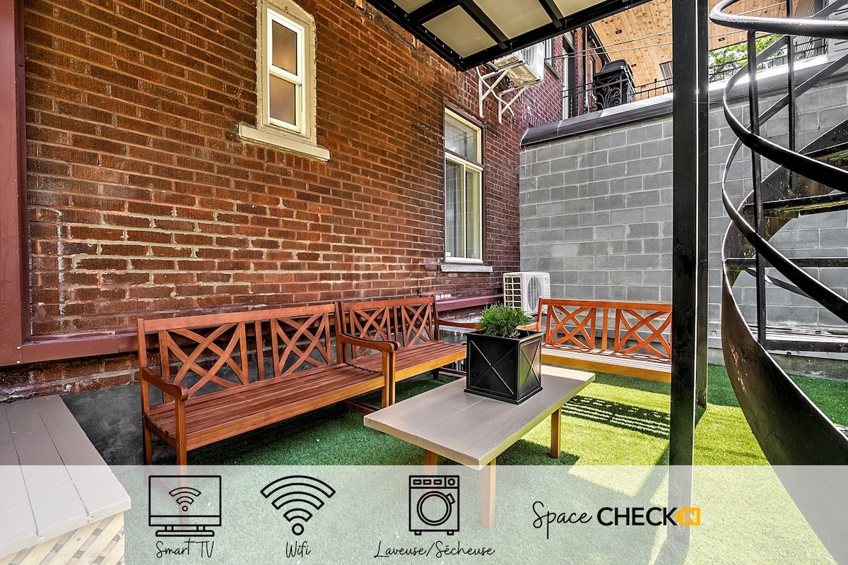 The Classic | Backyard | AC | Subway | Parking gallery image 4