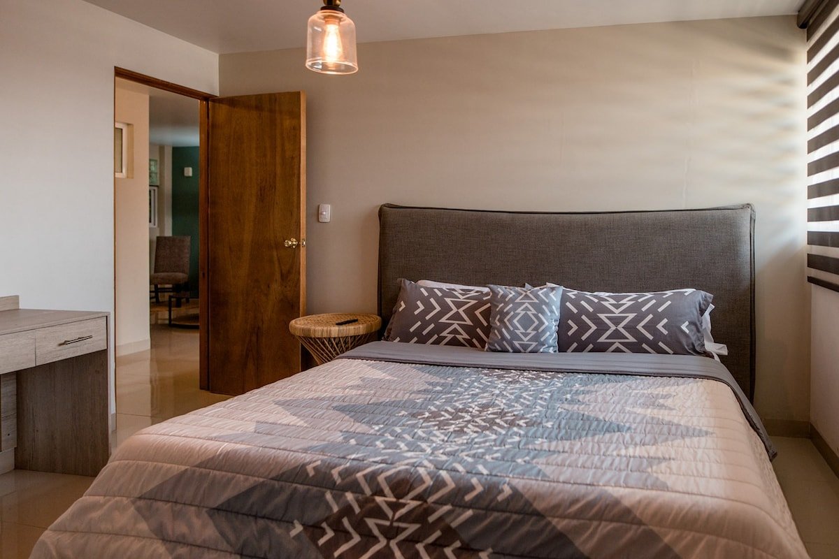 Apto. cerca foro sol/aeropuerto gallery image 5