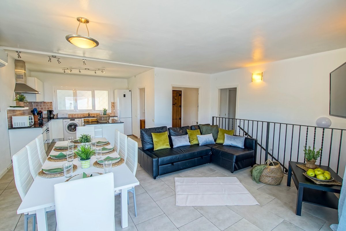 Villa with great sea and sunset view, pool gallery image 4