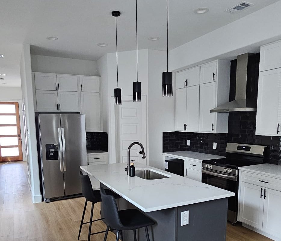 Stunning Rooftop Oasis gallery image 4