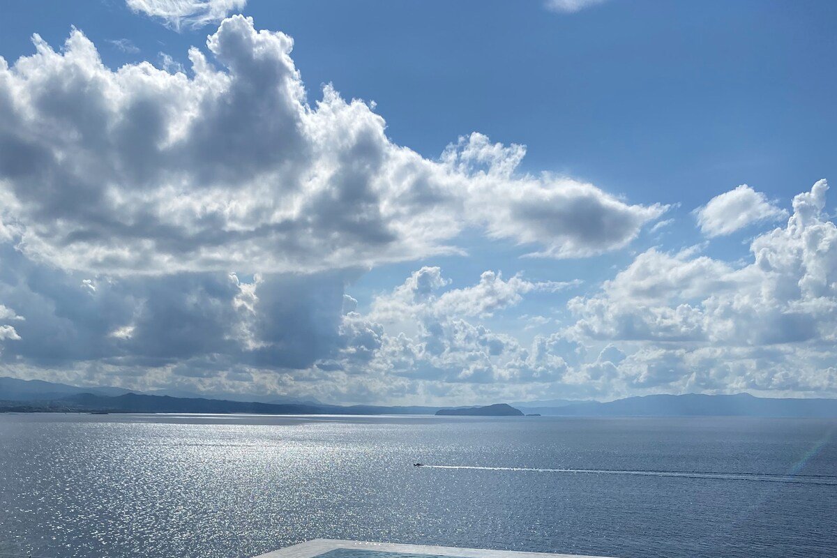 Villa Nefelia Infinity Heated Pool Amazing View gallery image 3