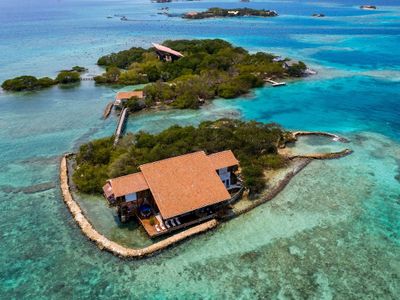 Car007 – Majestic villa in Islas del Rosario