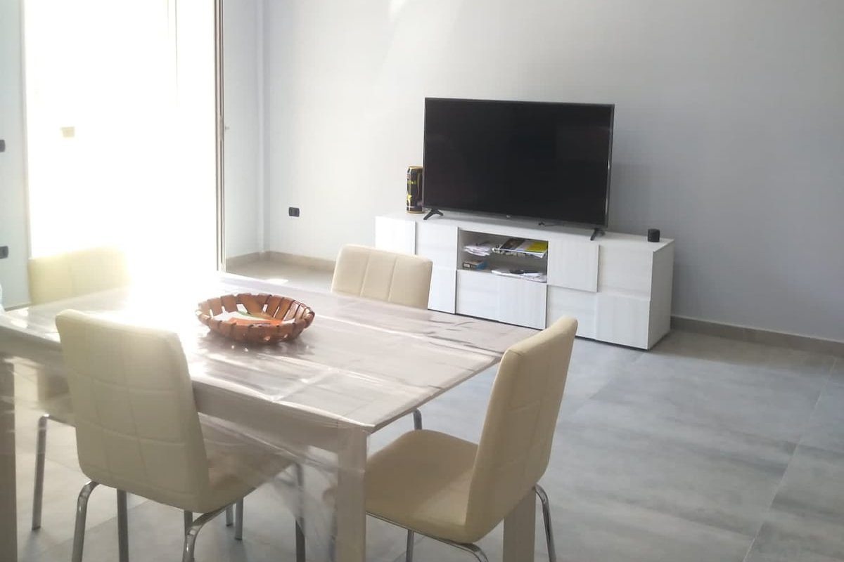 Ample house between Bagnoli and Fuorigrotta area gallery image 2