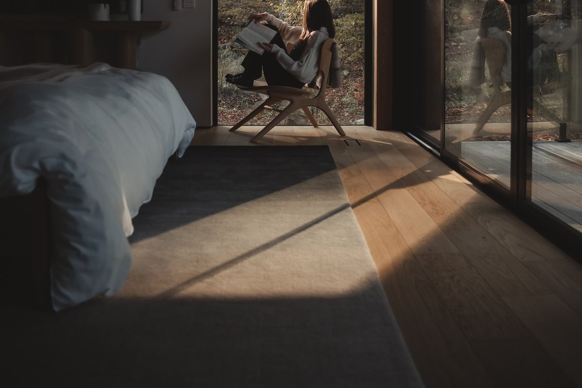 NEW – BirchHouse – Modern Lakefront Luxury gallery image 2