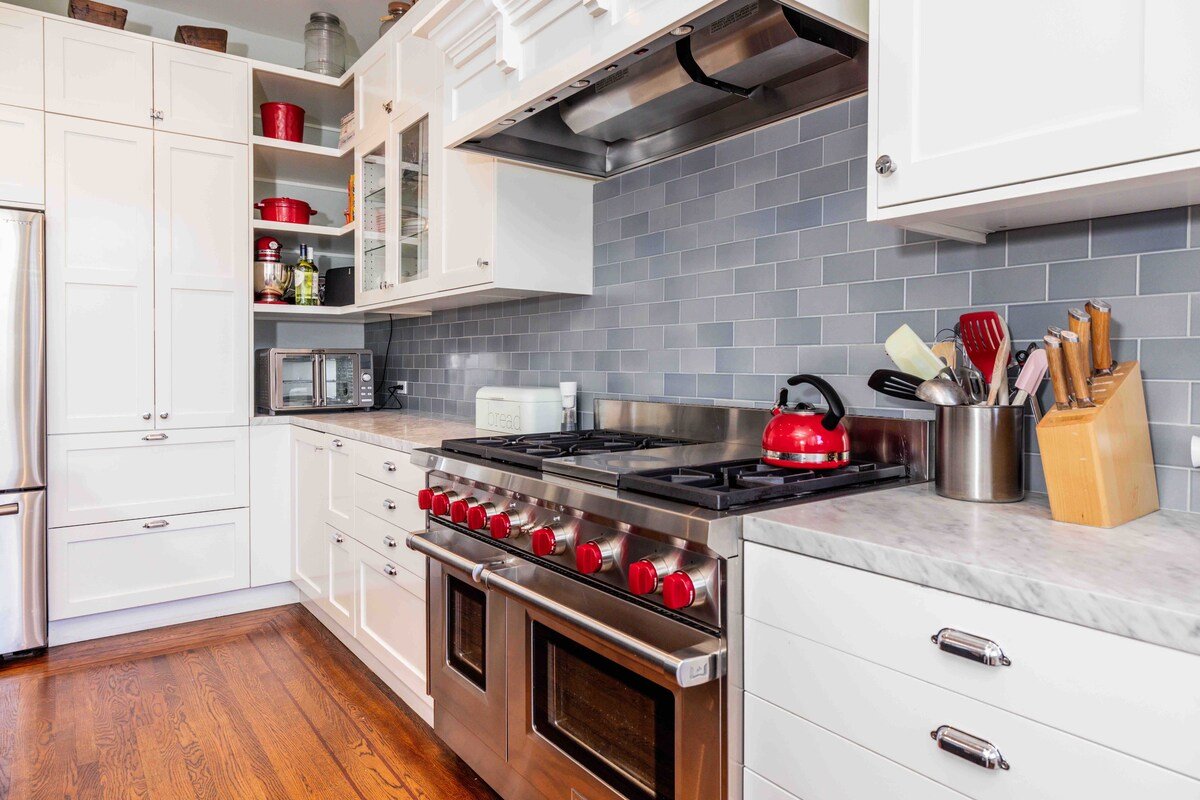 Sunny, beautiful & spacious San Francisco home. gallery image 4