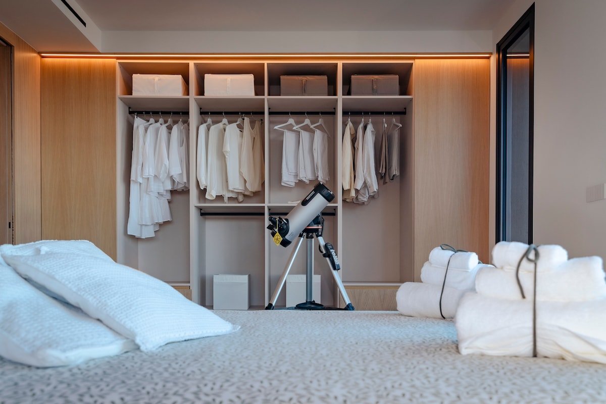 Luxury Villa Elle – Pool, Jacuzzi and Monaco view gallery image 5