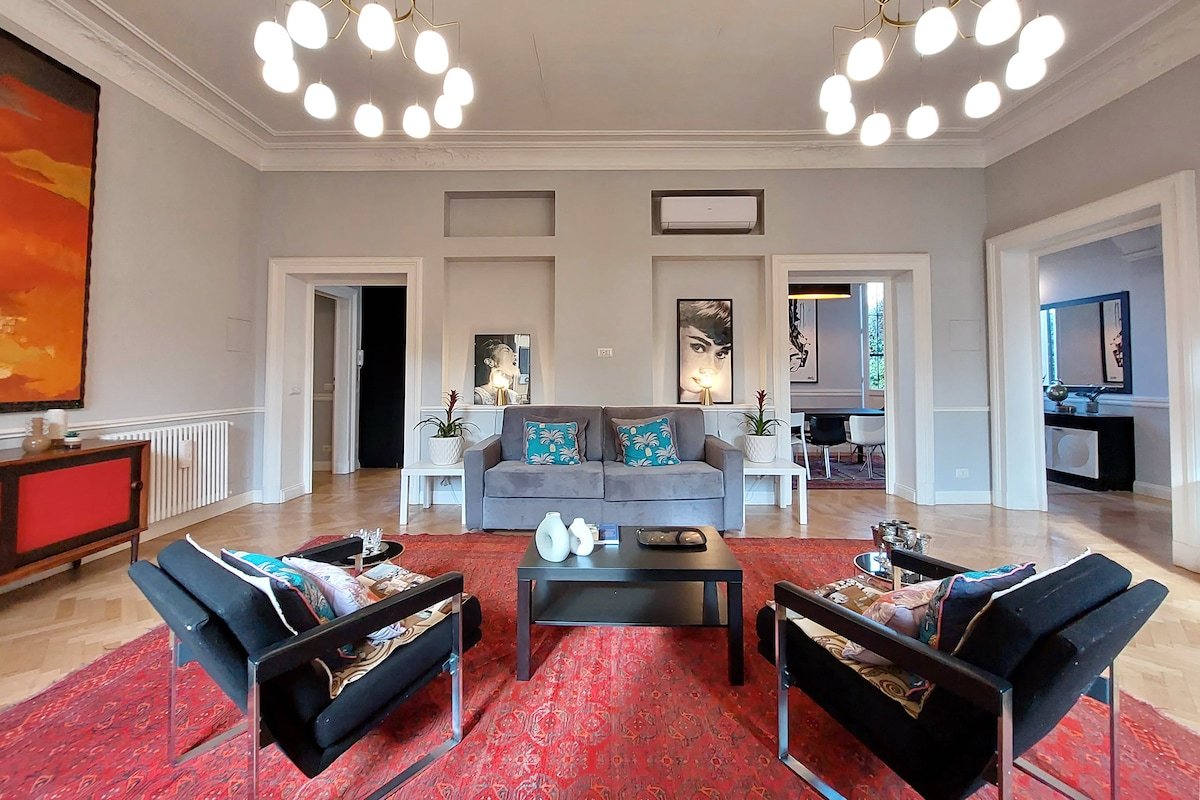 Luxury Terrace Rome Apartment gallery image 3