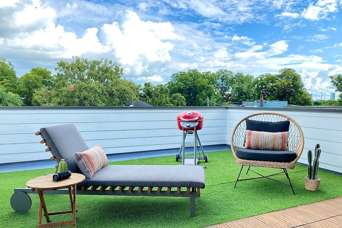 3br, Rooftop Deck, Walk In Shower – Nest gallery image 2