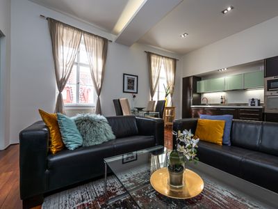Spacious elegant apartment at the Old Town Square