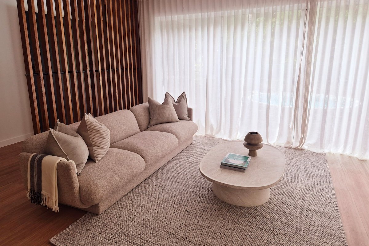 Tropical rainforest oasis – Black Lotus gallery image 3